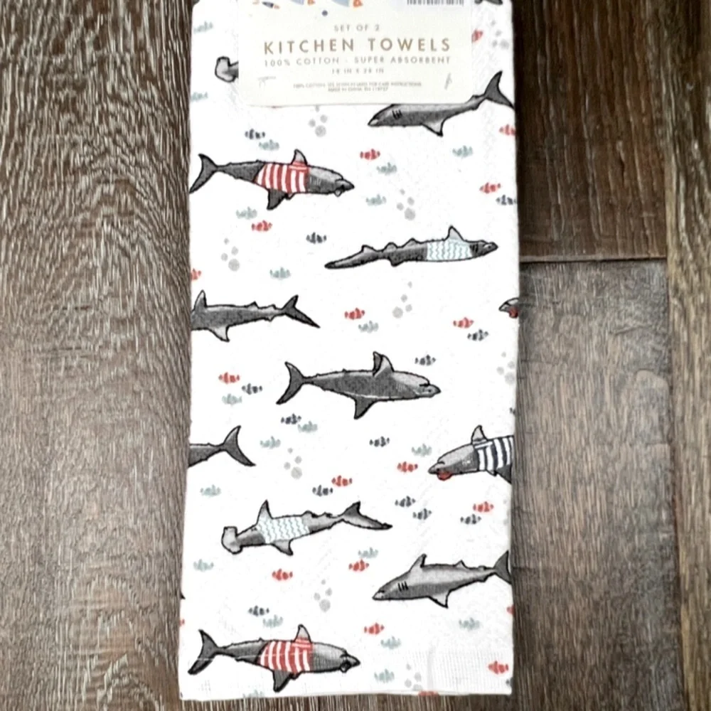 Envogue - ‘Patriot Sharks 🦈’ dish towels (2). NWT Firm!